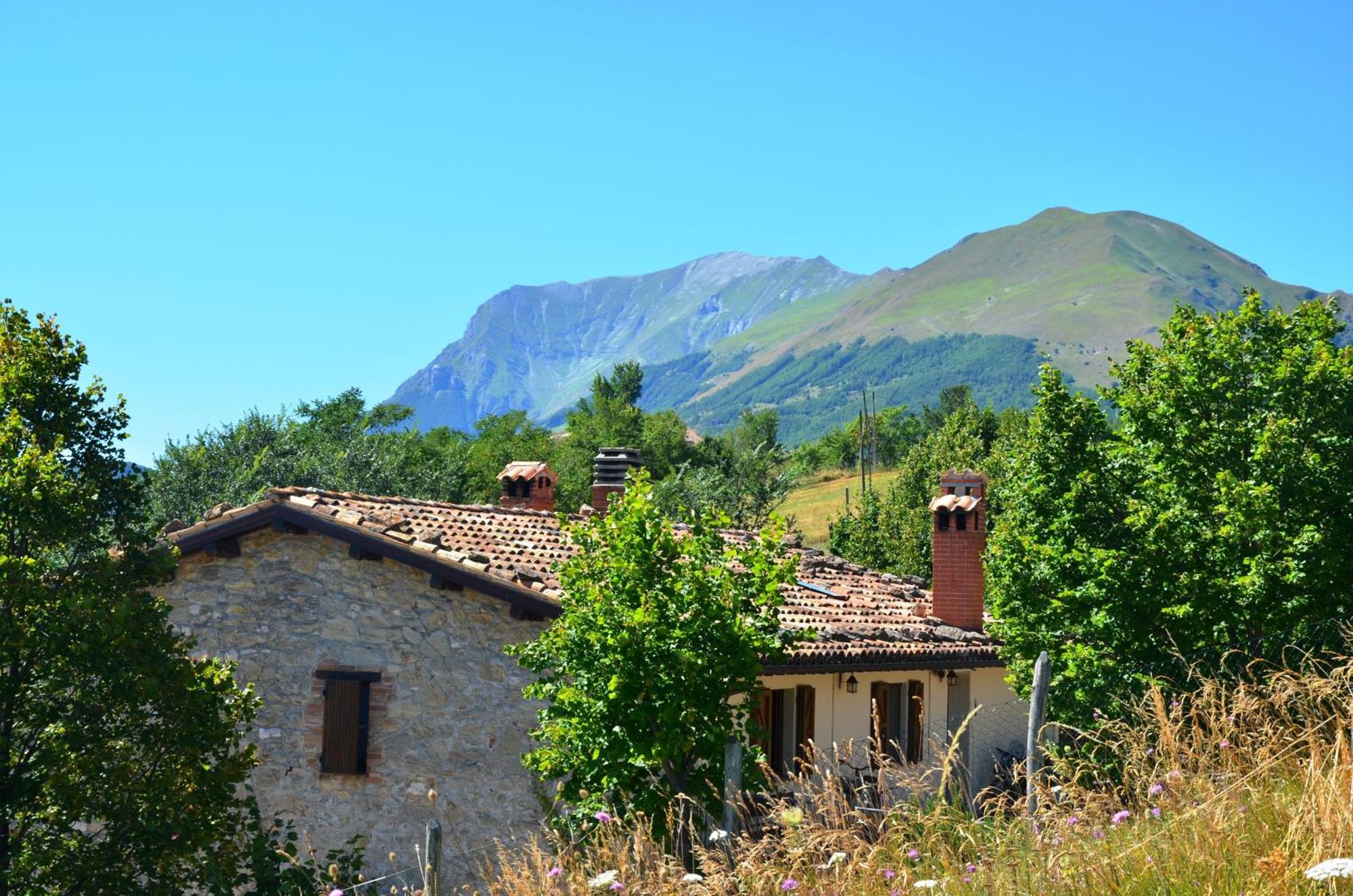 Agriturismo Le Castellare Montemonaco Ngoại thất bức ảnh